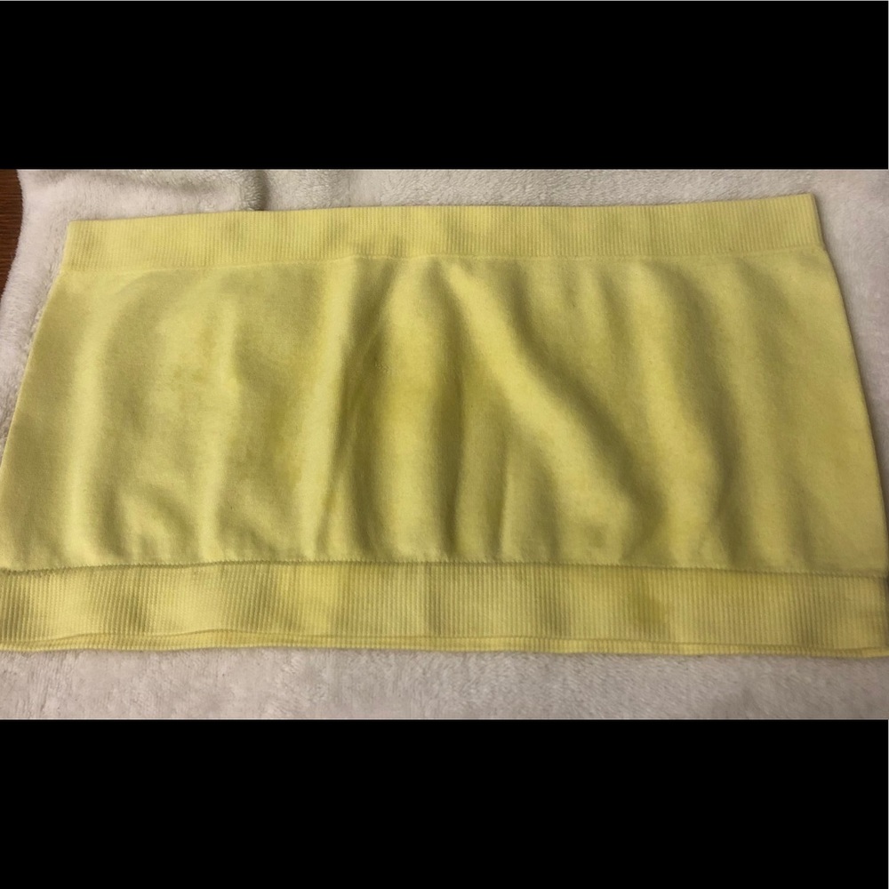 Francesca’s Yellow bandeau. NWOT. Never worn.
